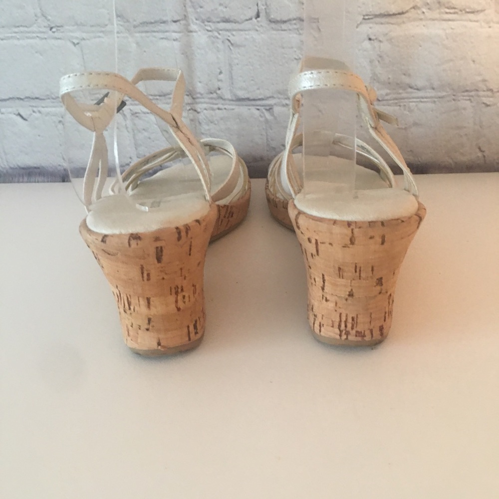 Easy Spirit WHITE Wedge Sandals SZ 6 - Picture 7 of 10